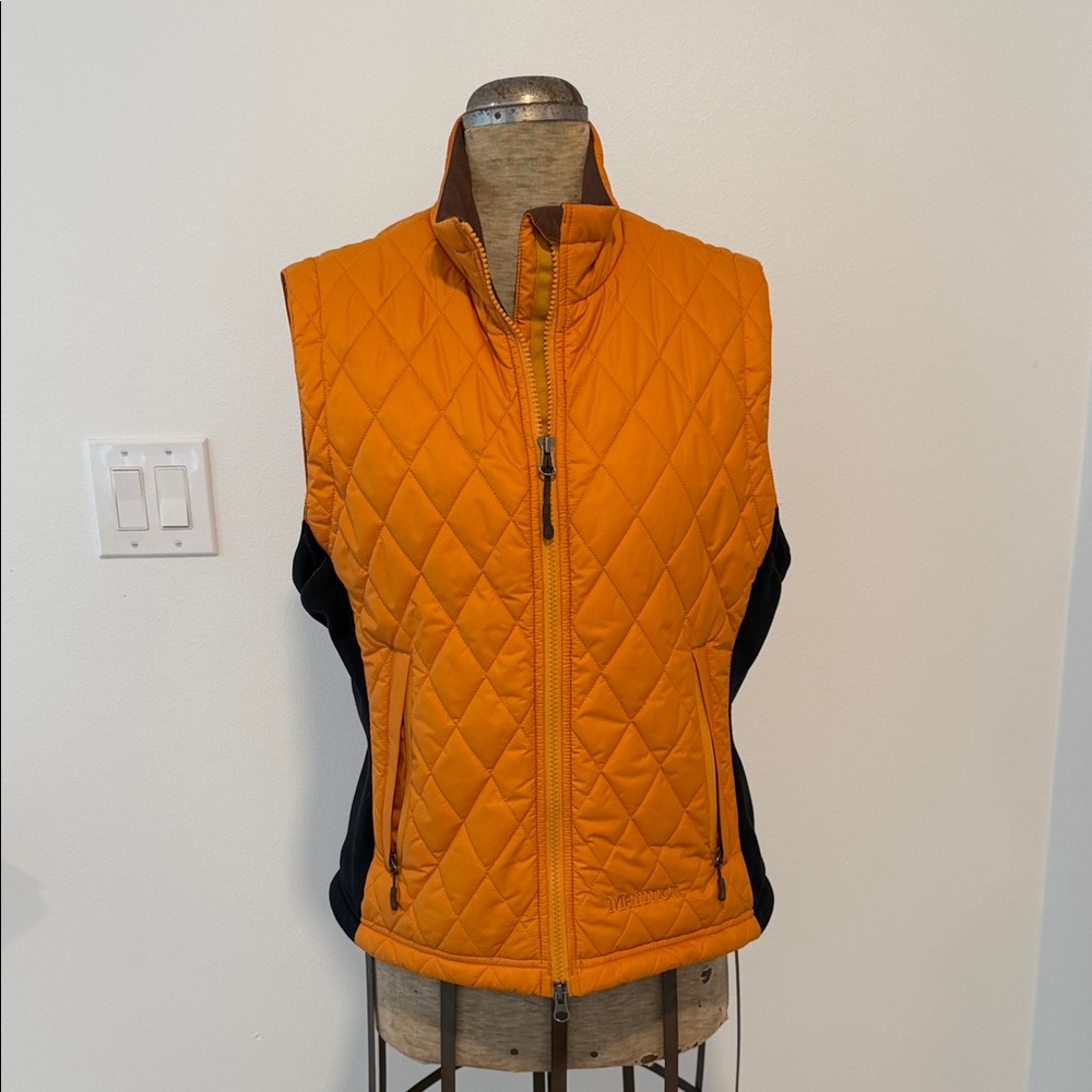 Marmot Vest Women’s Medium Quilted Full Zip Lightweight Orange/Melon